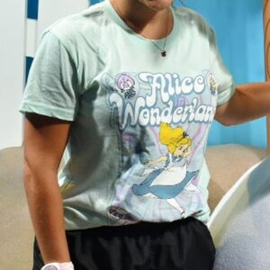 Alice in Wonderland Disney Graphic T-Shirt Medium